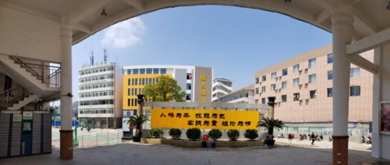 廣西桂林商貿(mào)旅游技工學(xué)校 深化計(jì)算機(jī)房維護(hù)服務(wù)，保障優(yōu)質(zhì)教學(xué)實(shí)踐平臺(tái)
